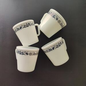 Pyrex 1410 | D Handle Mugs | 4 | Old Town Blue 🔵 Onion